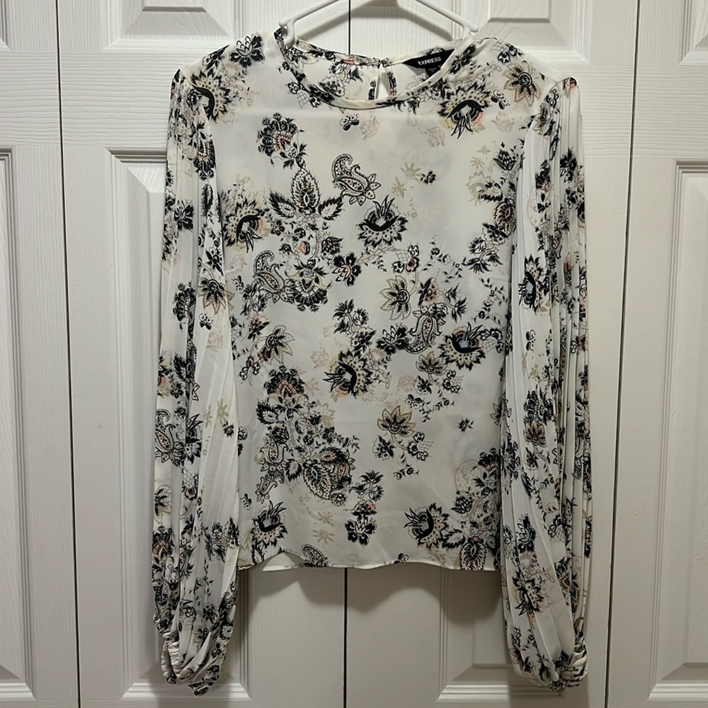 Beautiful paisley blouse